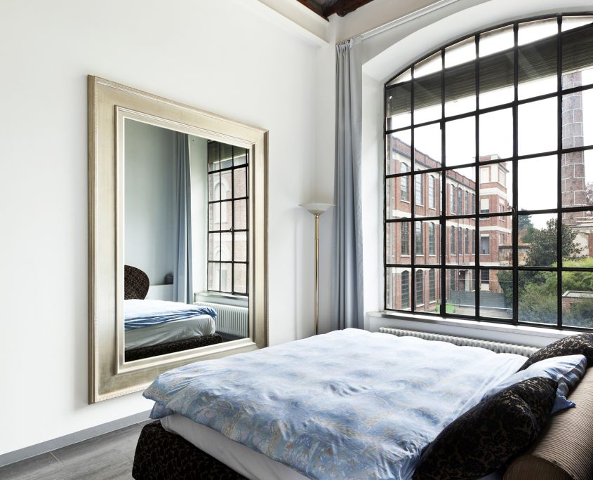 Spectra-Mirror TV-bedroom-tv-off